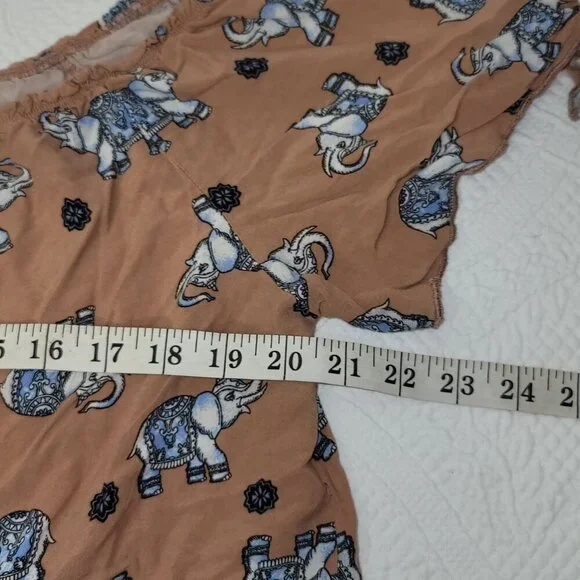 832. Love J Short Sleeve Blouse Brown Sz XL - Picture 3 of 8